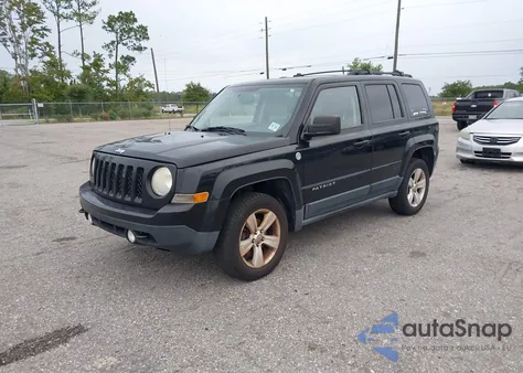 2013 Jeep Patriot Latitude z USA, uszkodzony, nr VIN 1C4NJRFB6DD180650